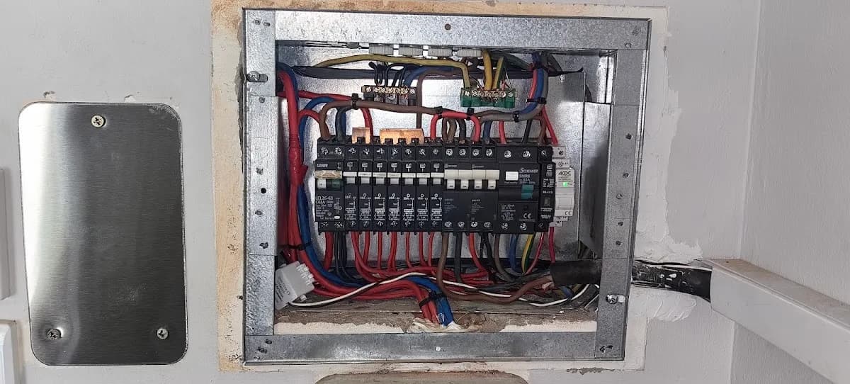 ElectroTechConstruct in Broederstroom