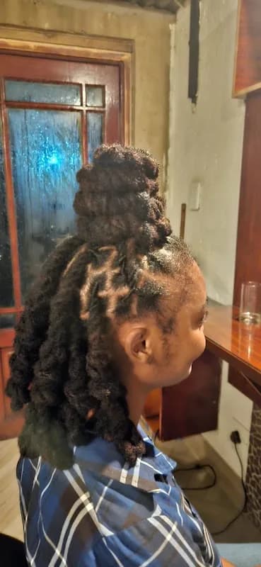 Bongoshed Dread salon in Orlando