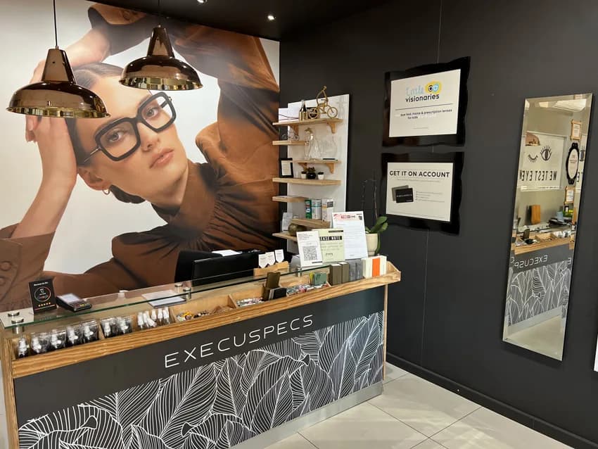 Execuspecs Metlife Mall in Humewood
