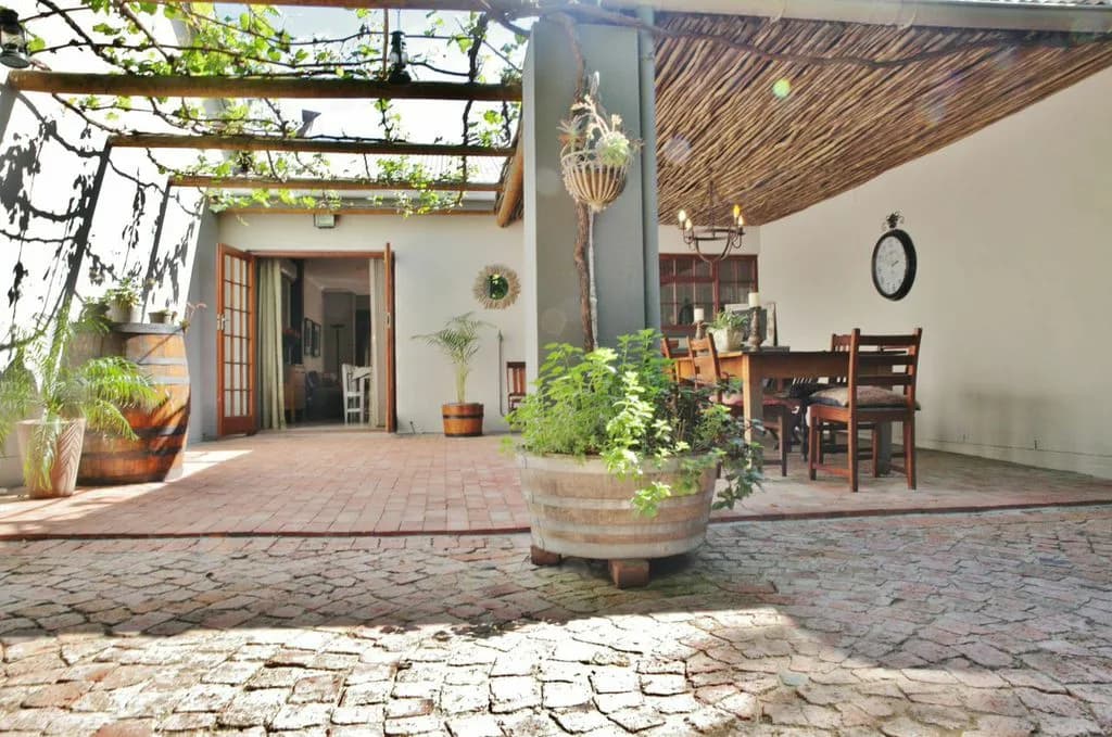 5 Konings Guesthouse in Paarl CBD