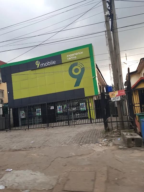 T2mobile Experience Center in Allen Avenue