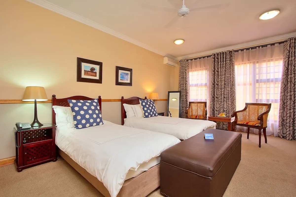 Centurion Golf Suites Boca Walk in Highveld