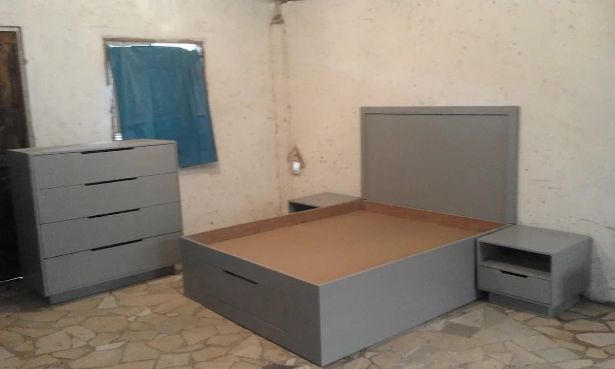 Amanzi Furnitures in Pimville