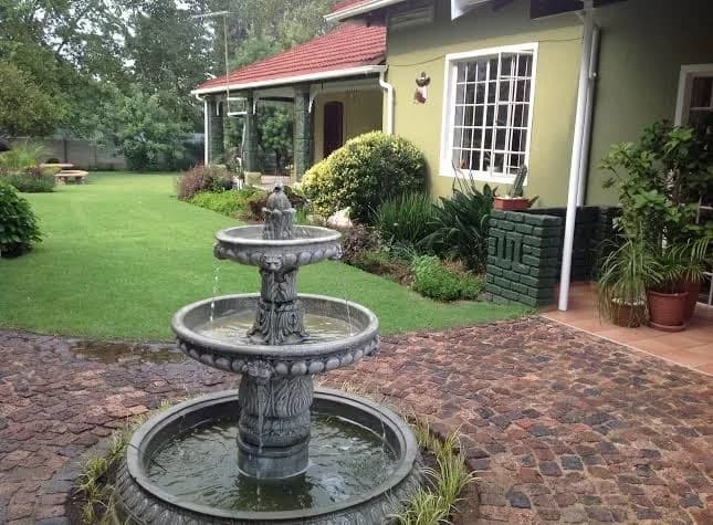 Khok'moya Guest House in Elsburg