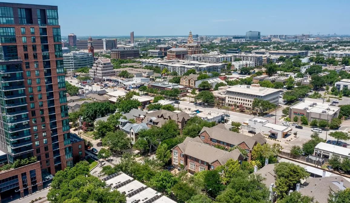 Templeton Real Estate Group in Deep Ellum / Design District