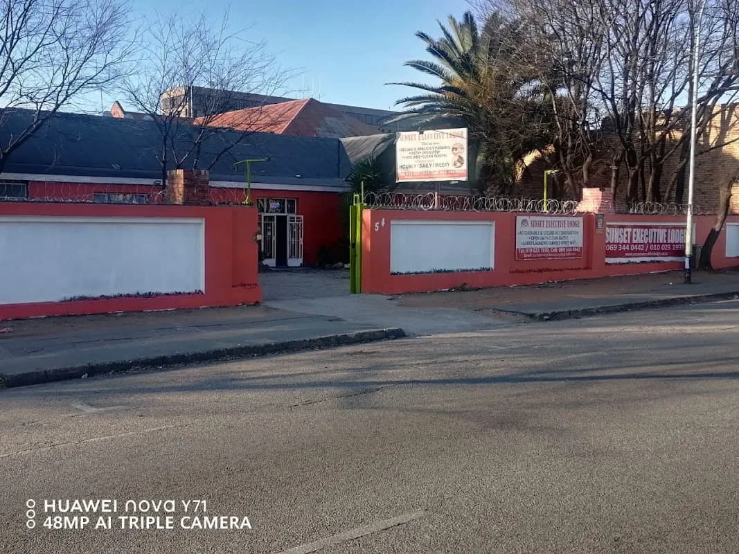 Sunset Executive Lodge in Boksburg CBD