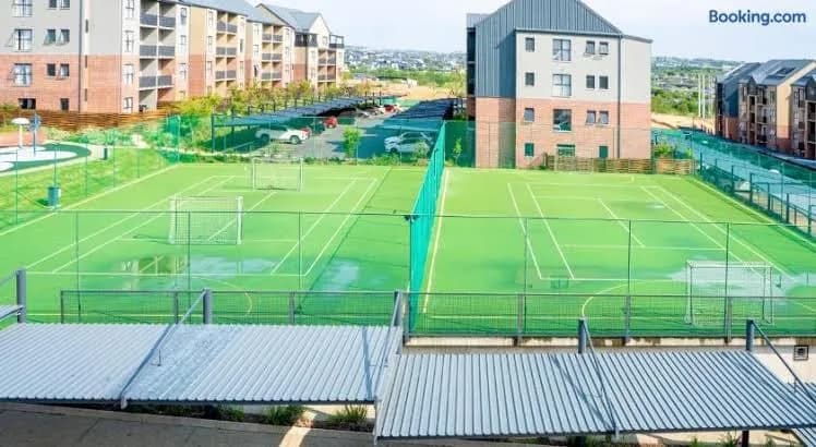 Spacious 2 Bedroom Apartment in Midrand, Waterfall City - Business and Family friendly - 14A Elizabeth Place in Waterfall