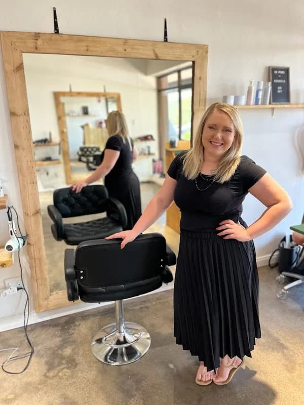 Hair by Me in Baillie Park