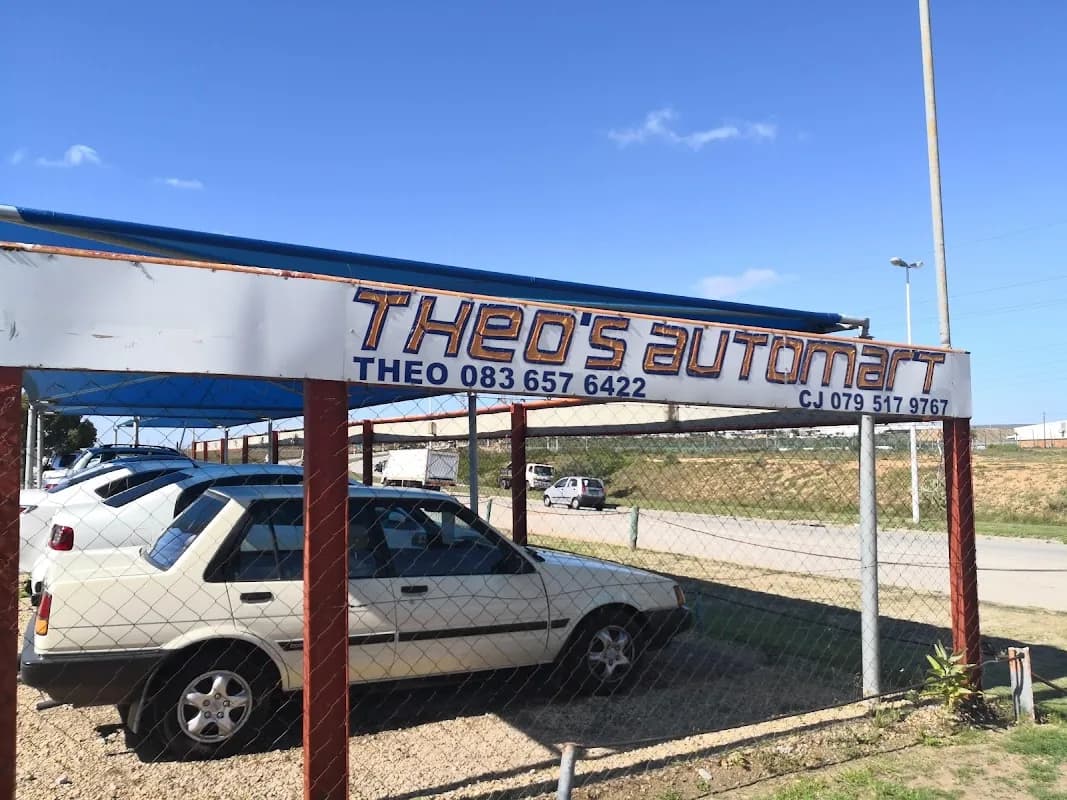 Theo's park and sell in Uitenhage