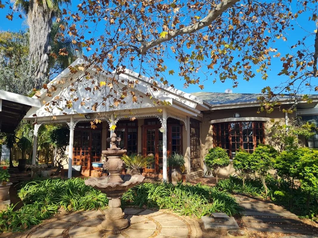 Loerie Inn - Guest House in Rustenburg CBD
