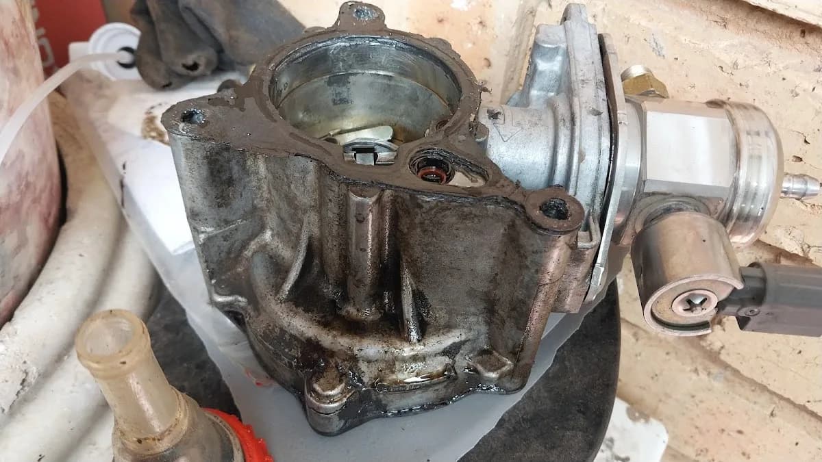 Soflivn Auto Solutions in Dobsonville