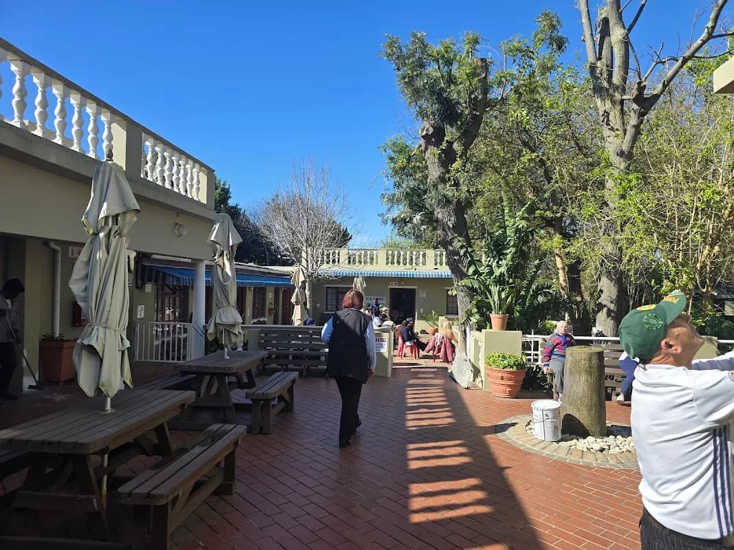 Murambi House - Frail Care Cape Town in Wynberg