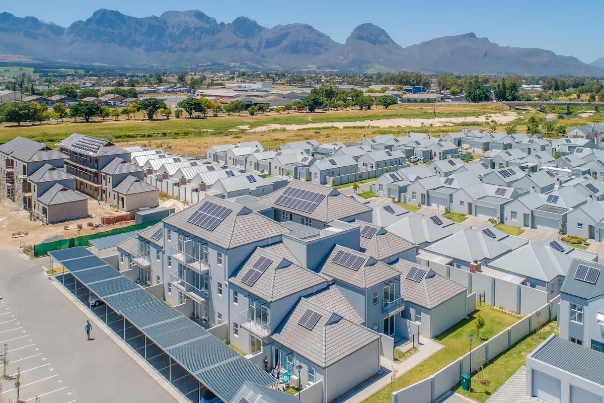 Honeydew Country Estate in Paarl East