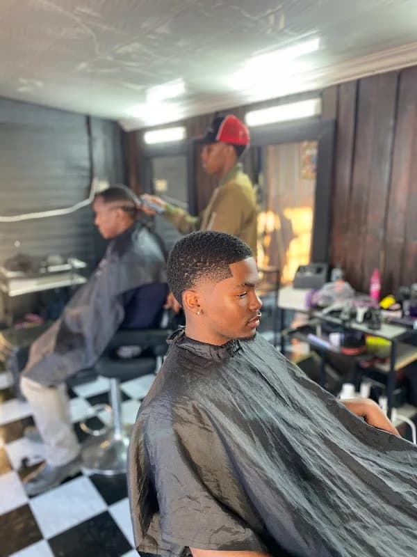 May Hair Barbershop in Riebeeckstad