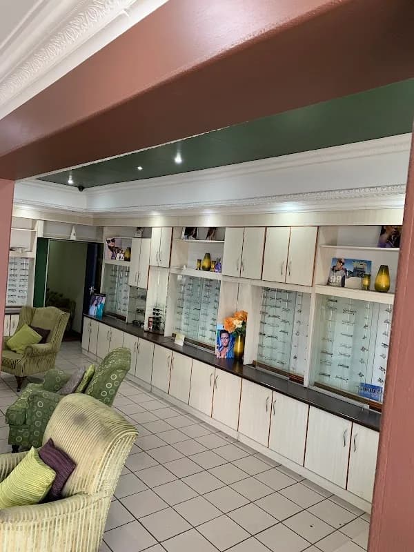 Machuba Optometrist in Flamwood