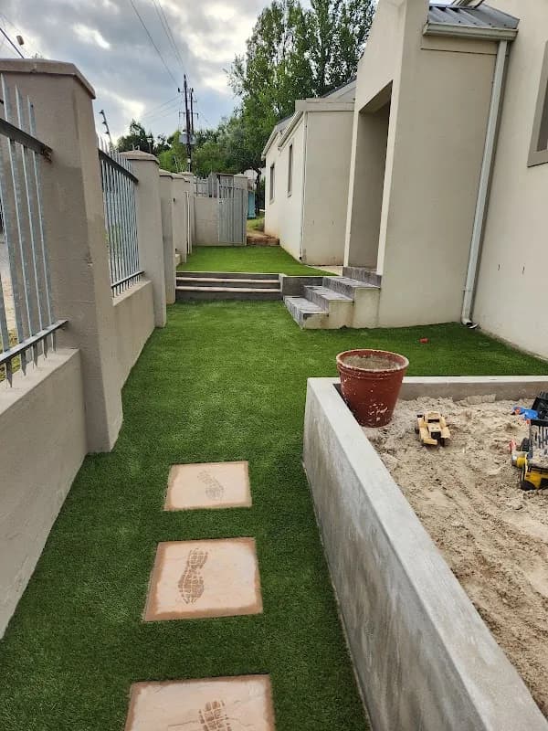 Easigrass Somerset West / Strand in Strand