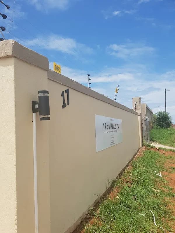 17 On Hlaziya holiday home in Umlazi