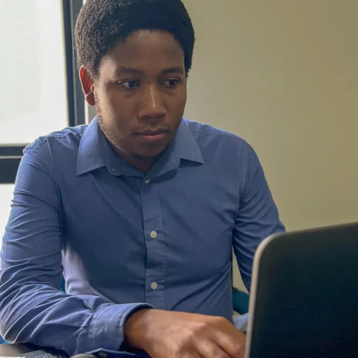 Thabo Manyelo Website Designer in Haenertsburg