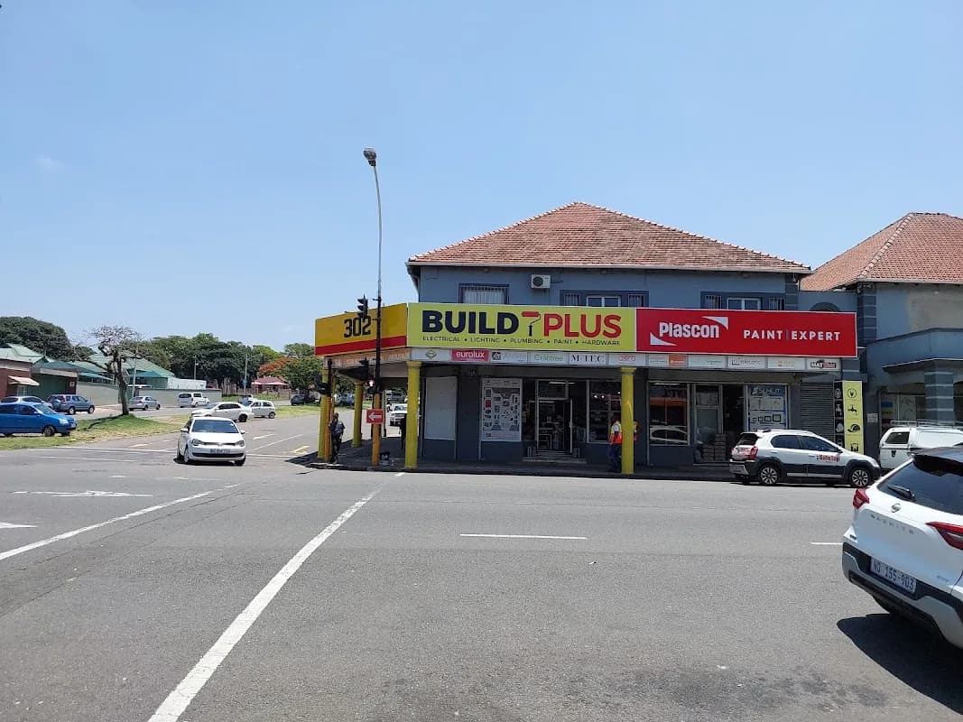 Build Plus Hardware in Glenwood