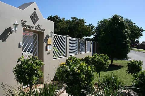 Corner House Accommodation in Summerstrand