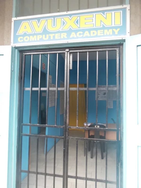 AVUXENI COMPUTER ACADEMY in Umlazi