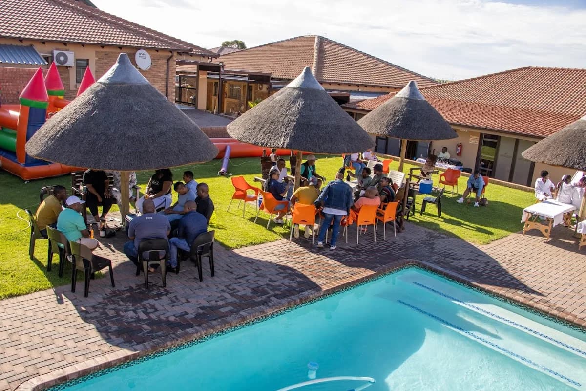 Unique Rose Boutique Hotel in Aerorand