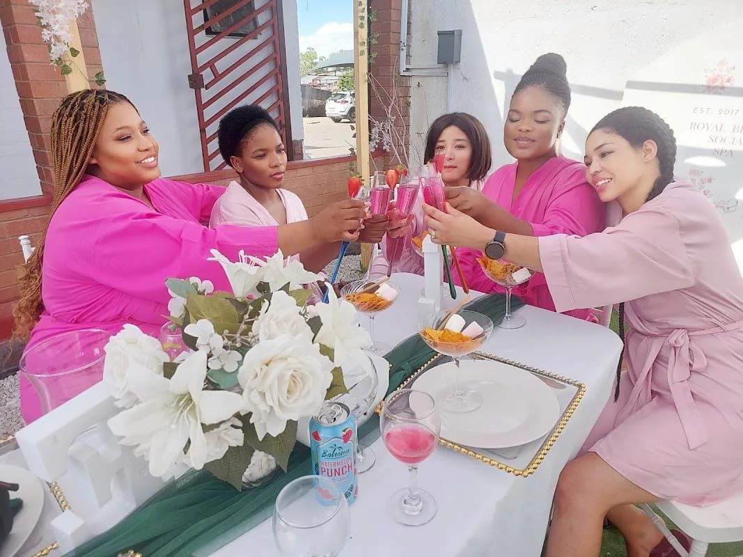 Royal beauty social spa in Galeshewe