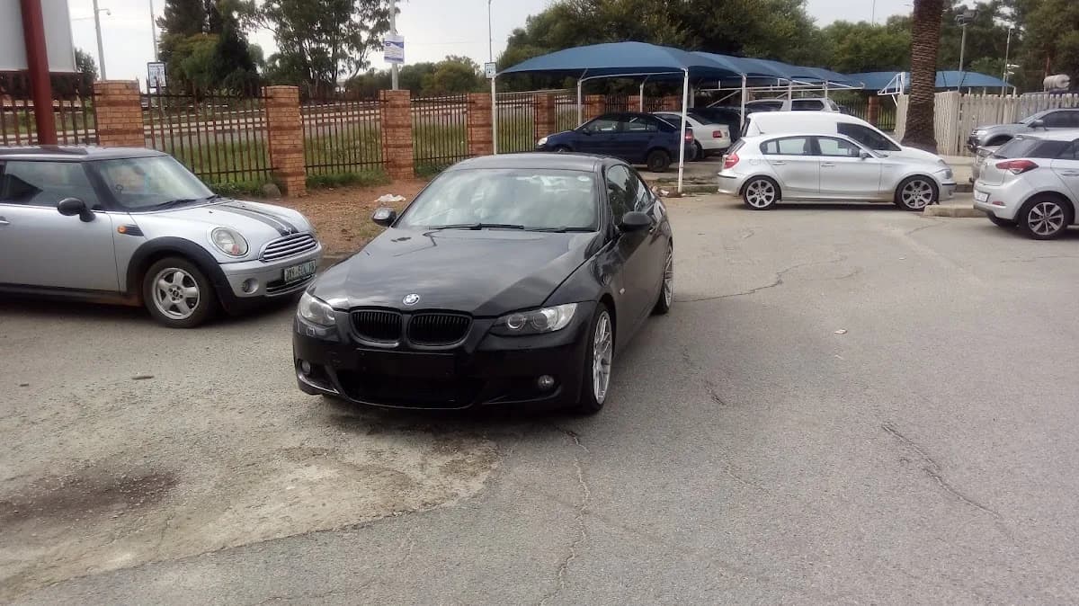 Mooiman Service Centre in Flamwood