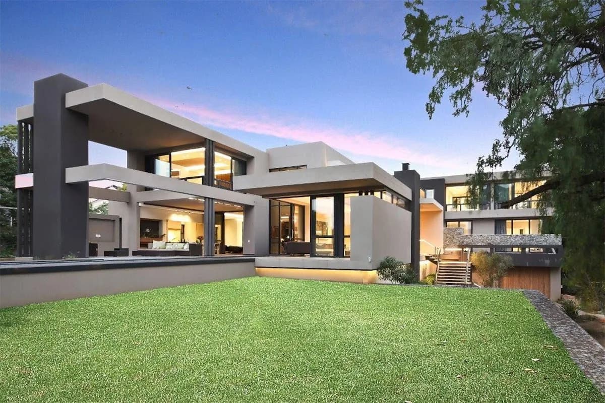 Constance@PlusGroup properties in Waterkloof Ridge