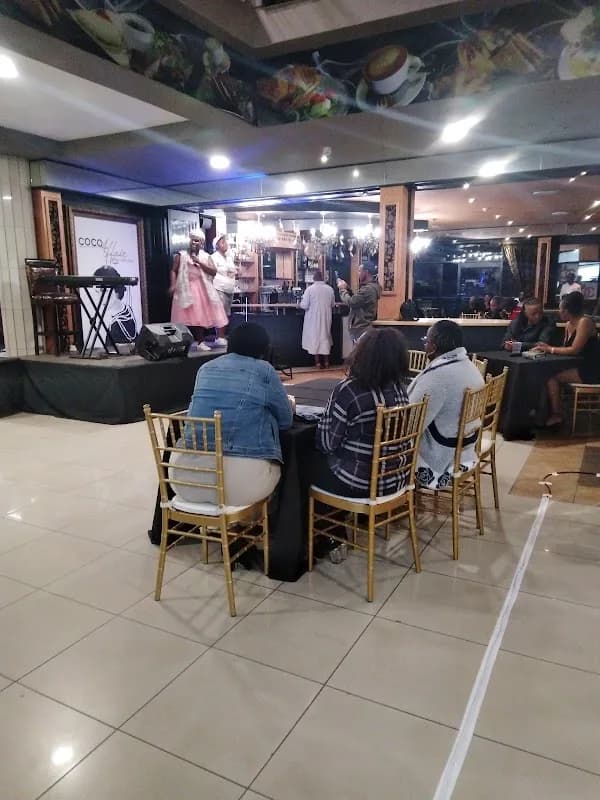 Standard Bank Square, polokwane in Bendor