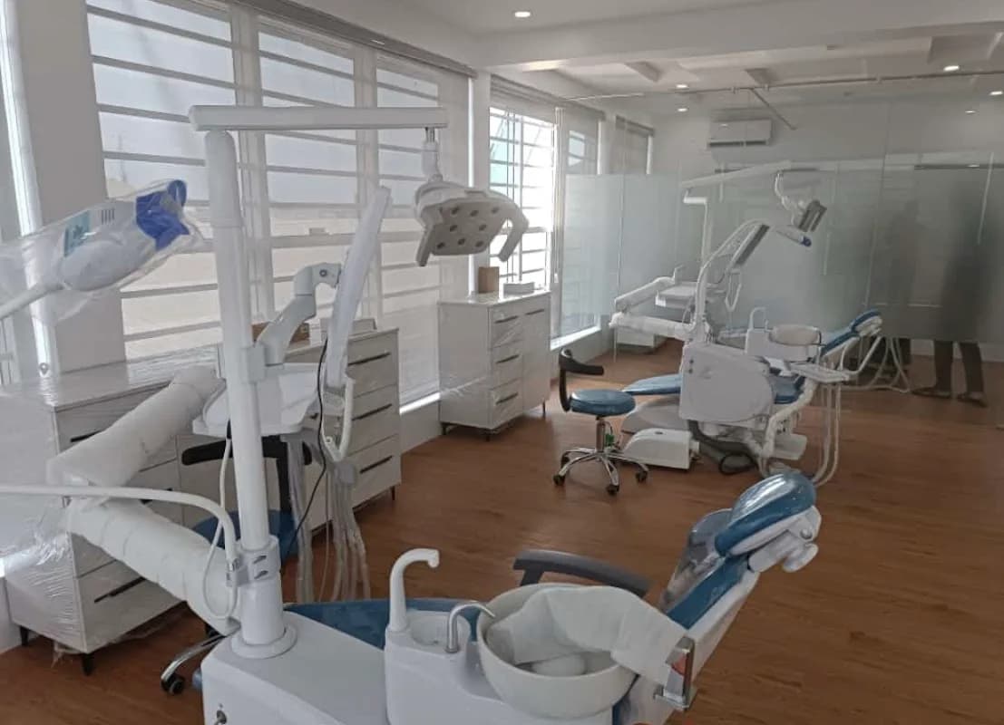 Ollyton Dental Clinic in Ikotun
