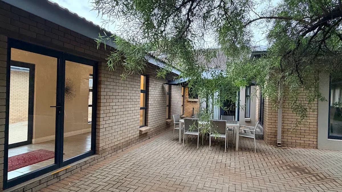 Ashwood Guesthouse in Langenhoven Park