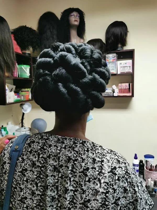 Zar hair and beauty Salon in Arboretum