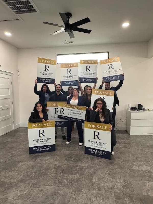 Ideal Realty in South Congress / SoCo
