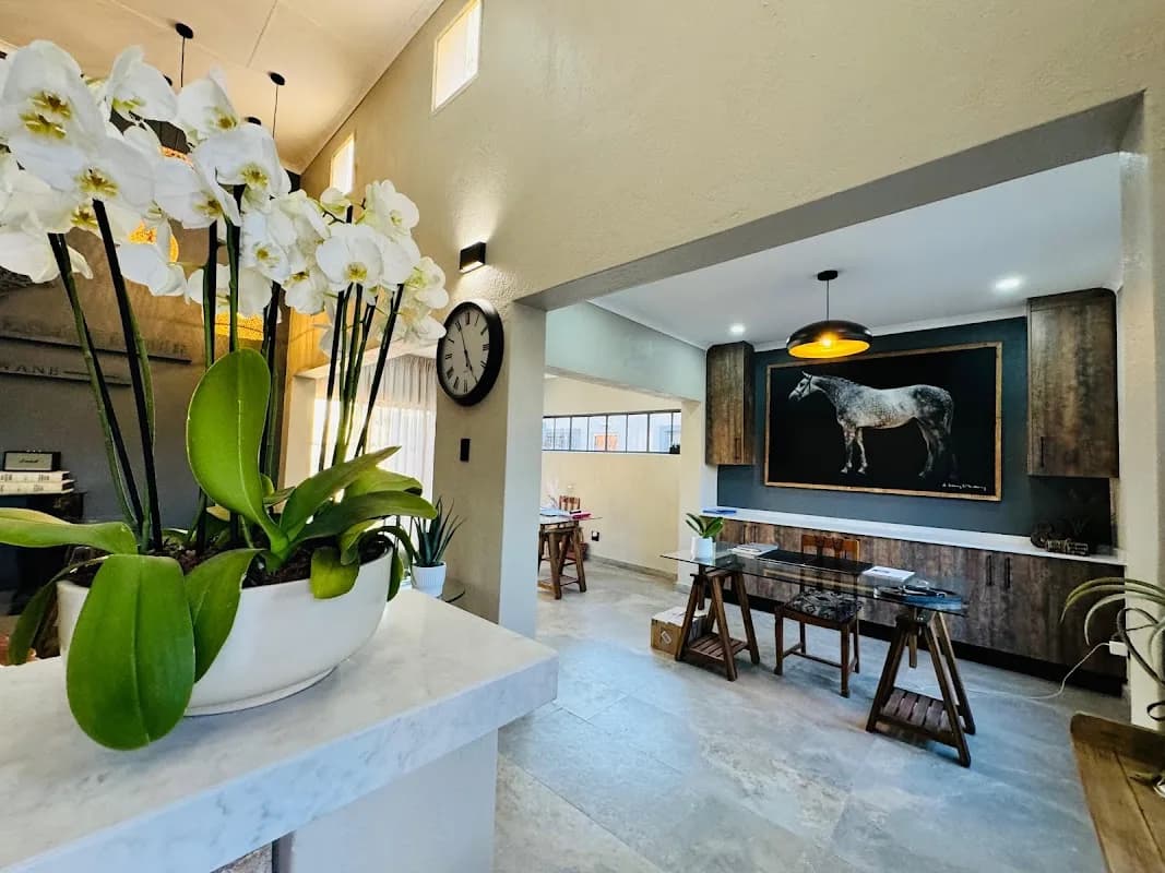 Property Boutique in Bendor
