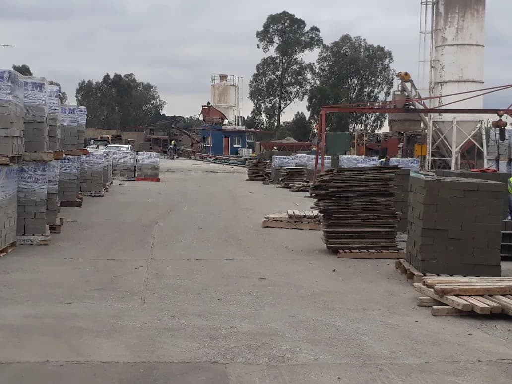 RMM Building Supplies Summit Road in Highveld