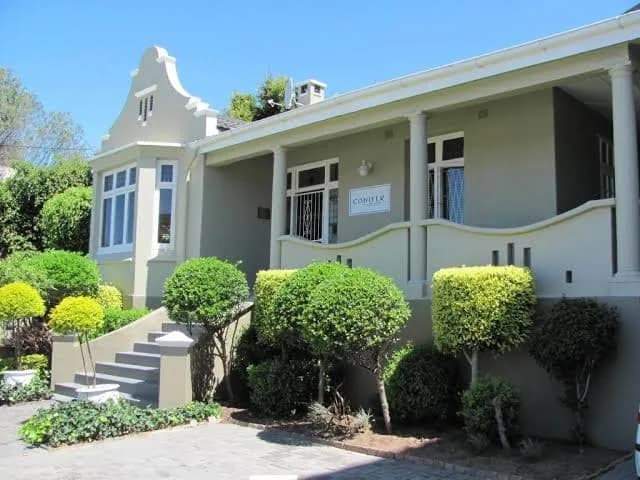 Conifer Beach House in Humewood