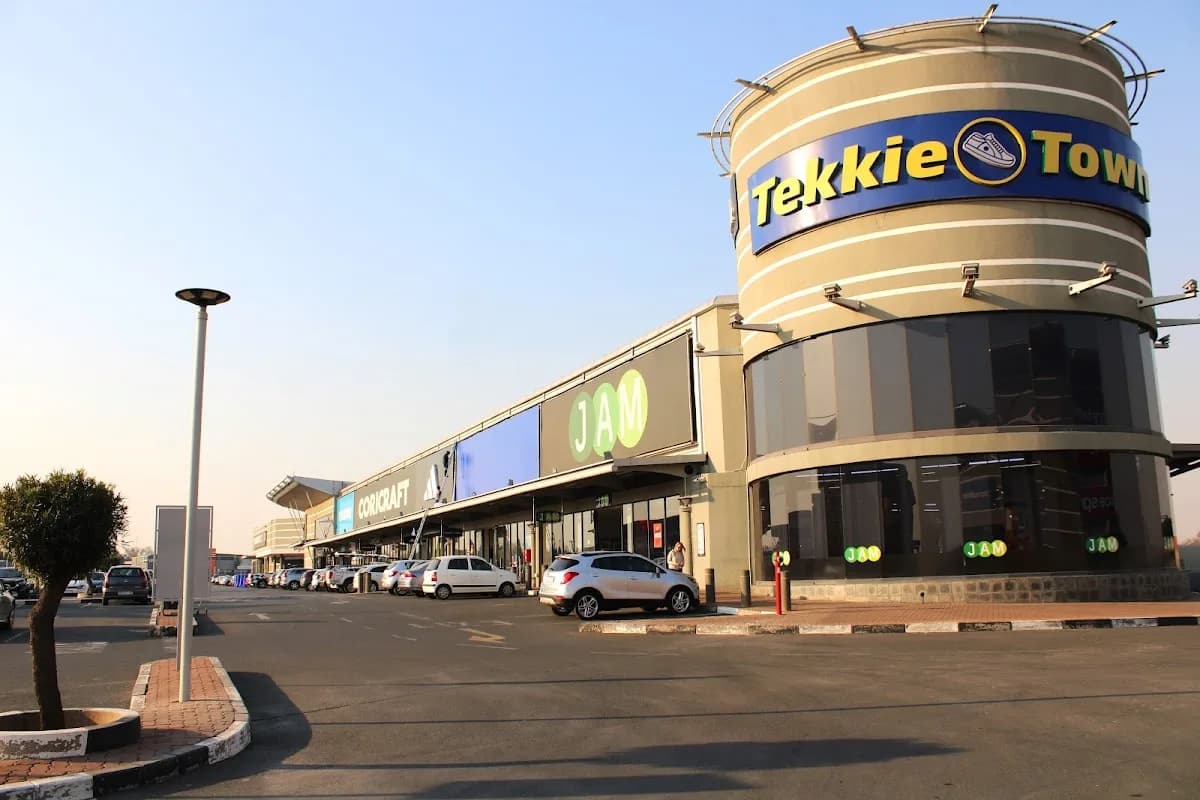 East Rand Retail Park in East Rand Mall