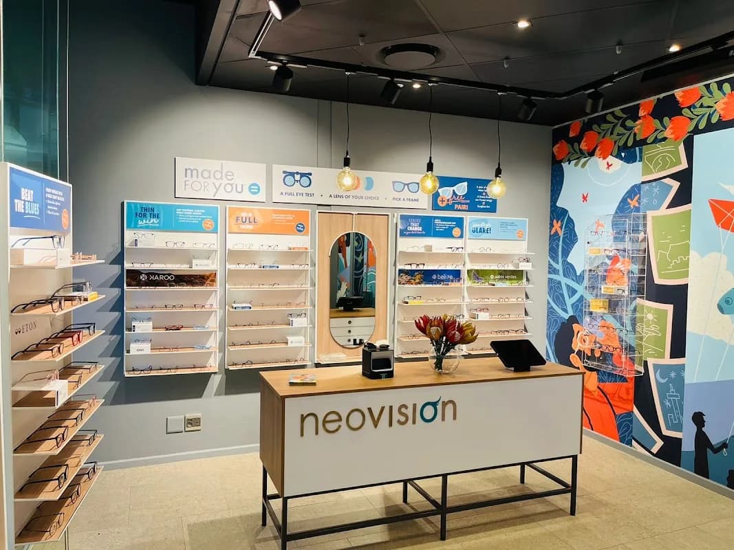 Neovision Optometrist Worcester in Boland Park