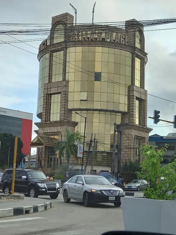 Pinnacle Medical services in Lekki 2nd Roundabout