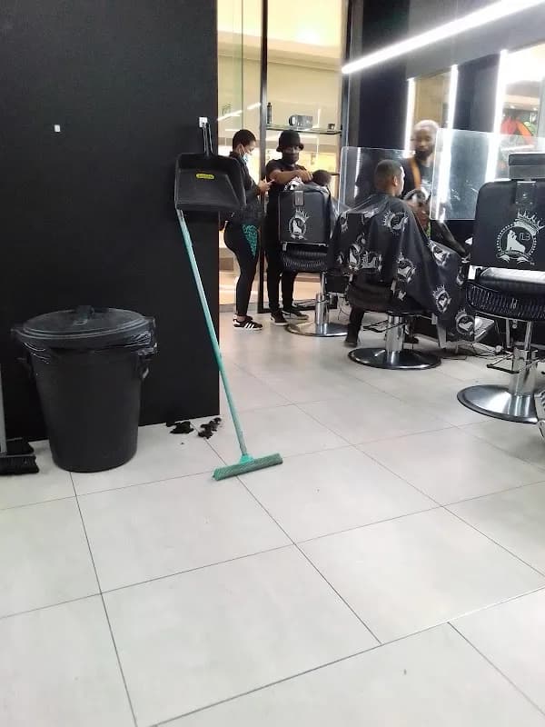 Legends Barbershop in Vincent
