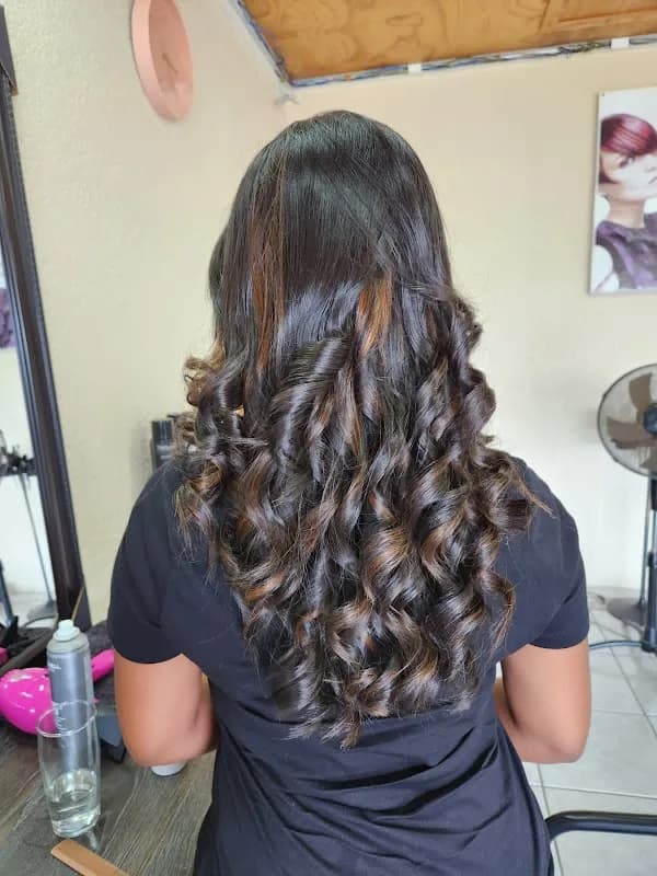 Hairspray - Hair and Beauty Studio in Chatsworth