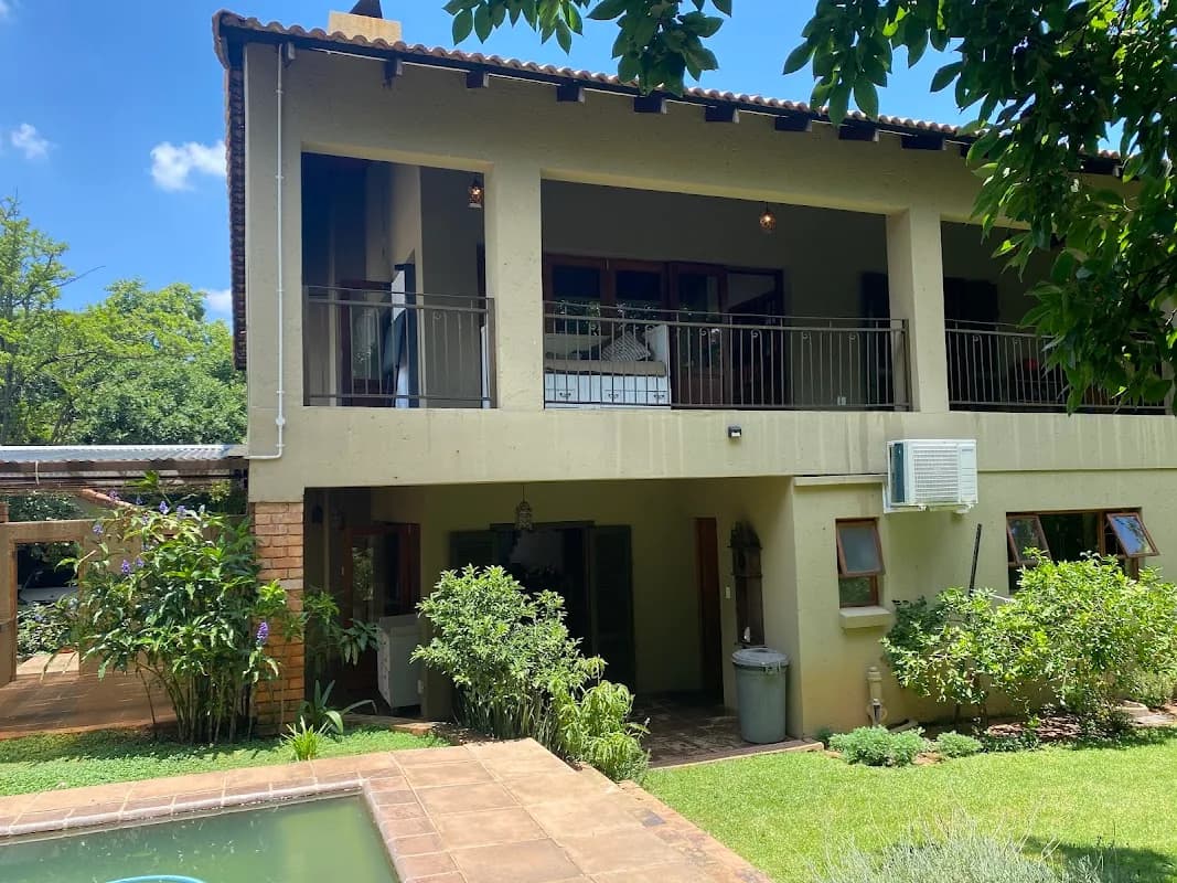 Rietondale Real Estate Services Caren Pretorius in Arcadia