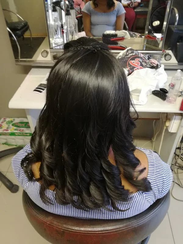 Samantha's Hair & Beauty in Phoenix