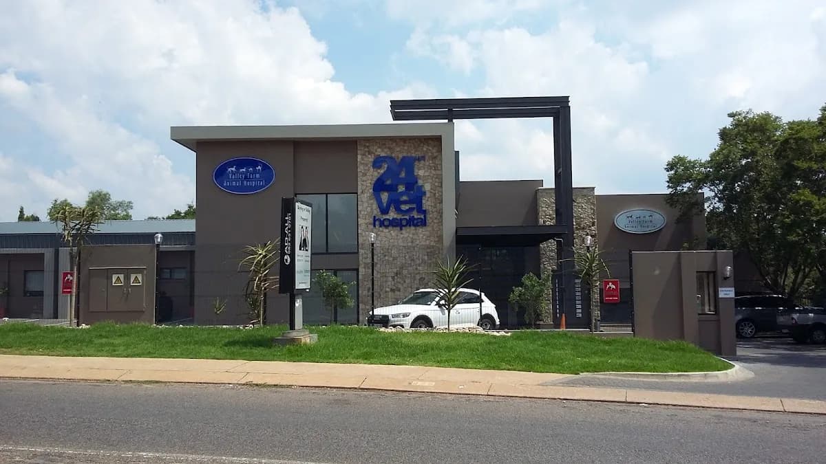 Valley Farm Animal Hospital. 24hour vet in Faerie Glen