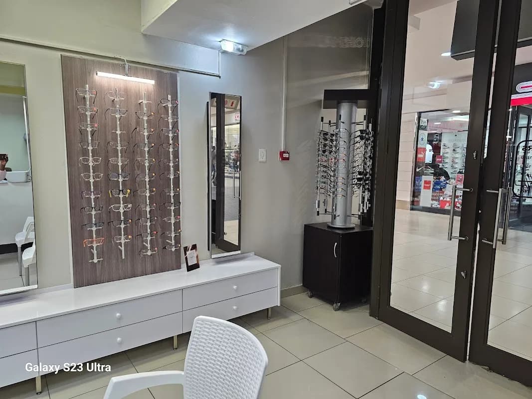 Nkwanyana optometrist in Evander