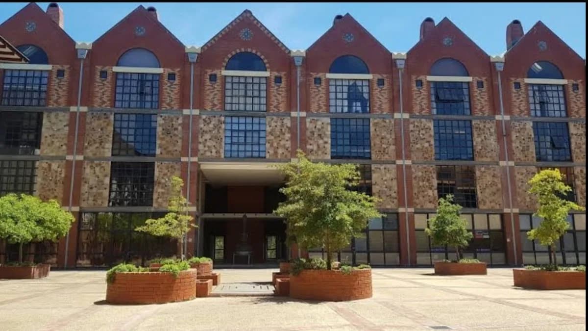 Heneke Attorneys Inc in Die Boord