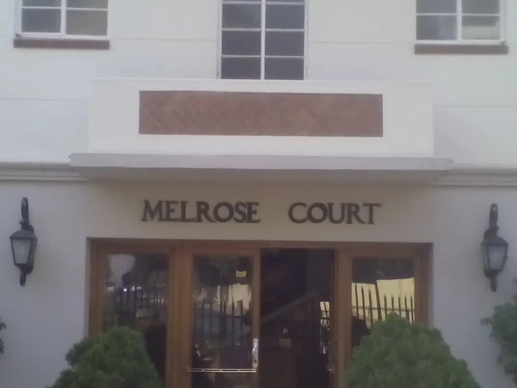 Melrose Court in Melrose