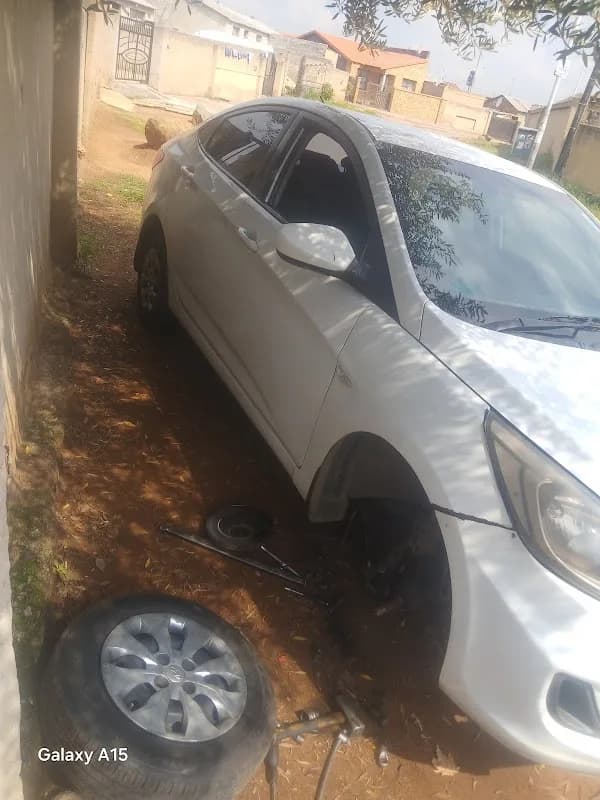MUZI MECHANIC in Pimville