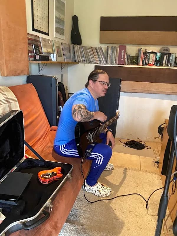 Asylum studios in Waterkloof Ridge